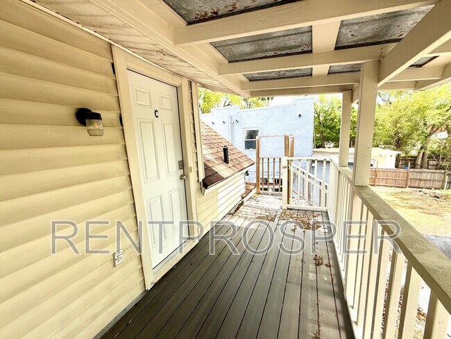 Photo - 728 Arlington St Unit C