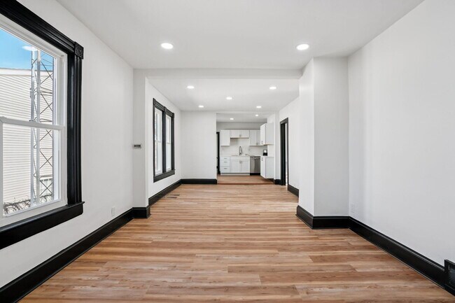 Photo - 5039 26th Ave