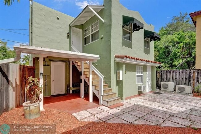 Photo - 639 SW 5th Ave House
