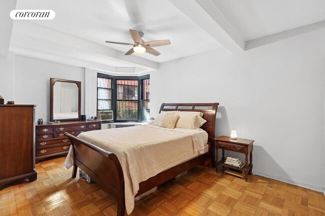 Photo - 77 Park Terrace E