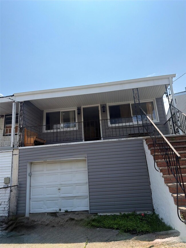 Photo - 69-47 Hillmeyer Ave Unidad 2