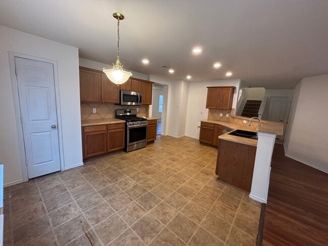 Photo - 1327 Falcon Hollow Ln