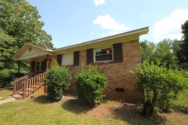 Building Photo - 4736 Monmouth Dr