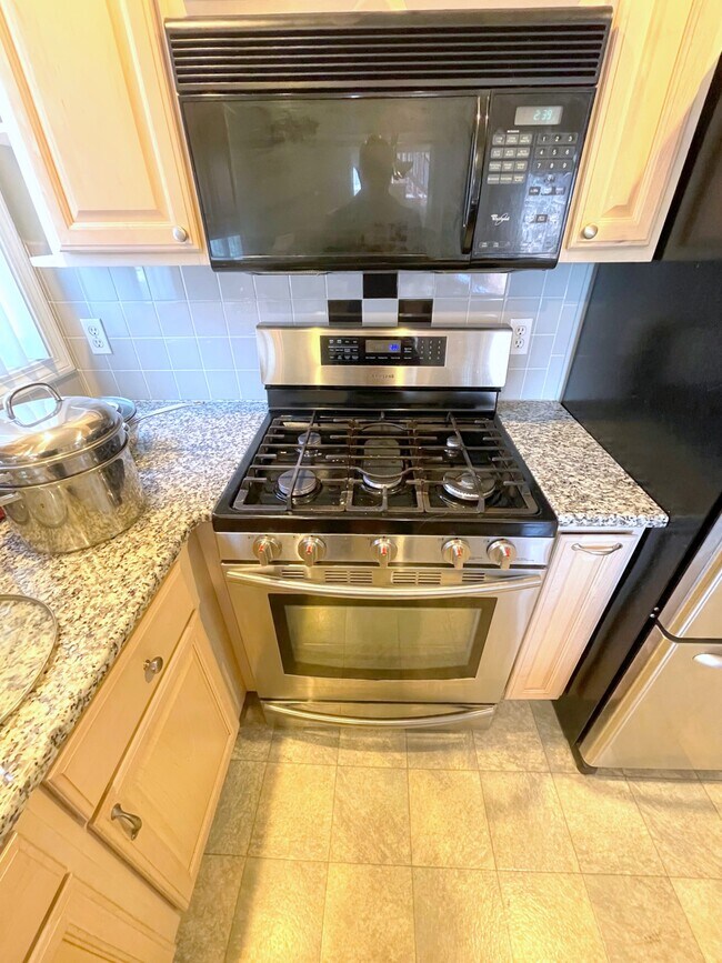 Photo - 112 Boston Ave Unit 1