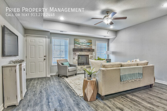 Building Photo - 12307 S Chelsea St Unit 102-B1