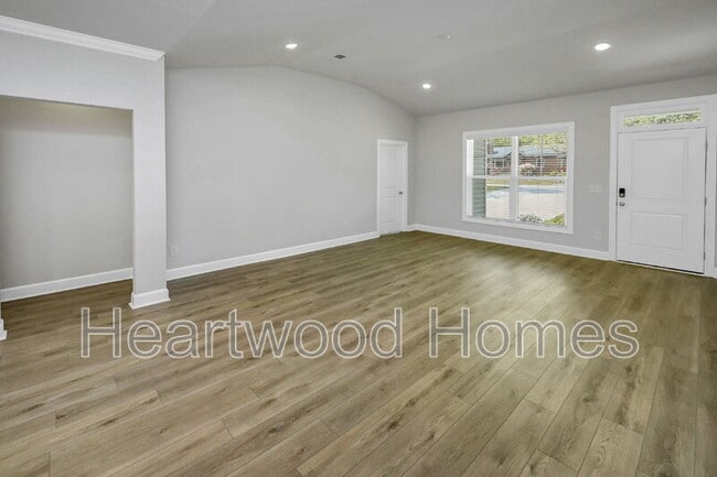 Photo - 6640 Satchelford Rd
