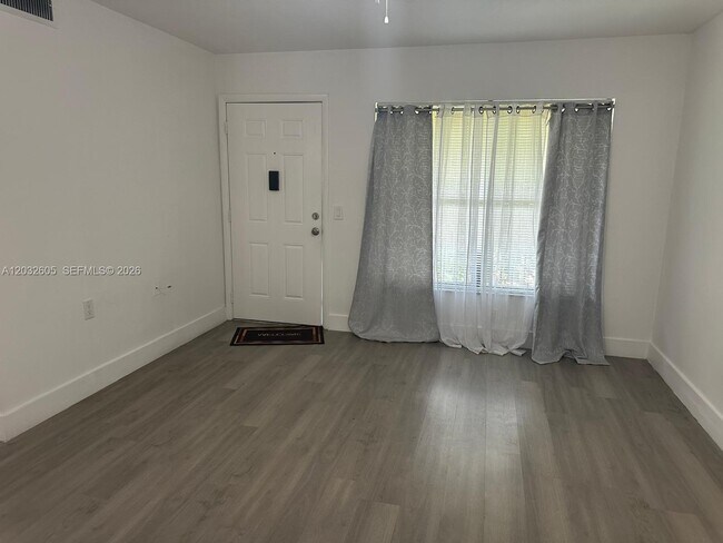 Photo - 10050 NW 6th St Unit 202