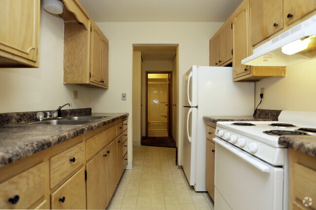 2 BR, 1 BA - kitchen