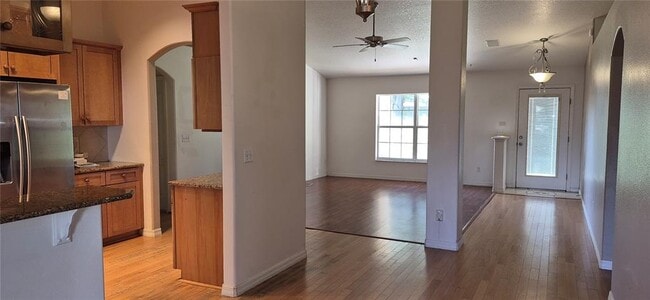 10037 Crenshaw Cir
