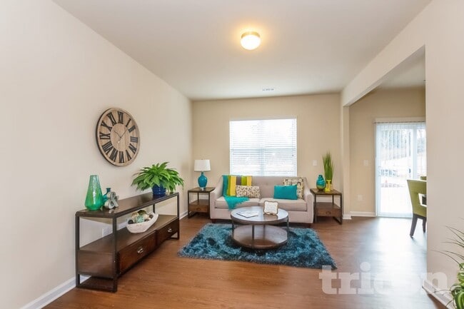 Photo - 2035 Aragon Lane