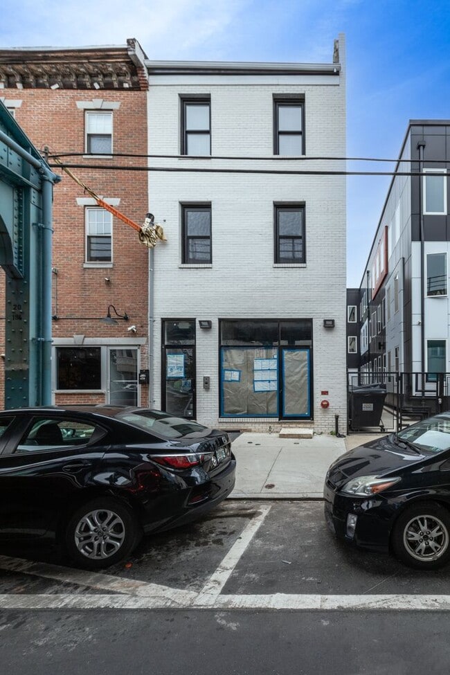 Photo - 2006 N Front St Unit Commercial