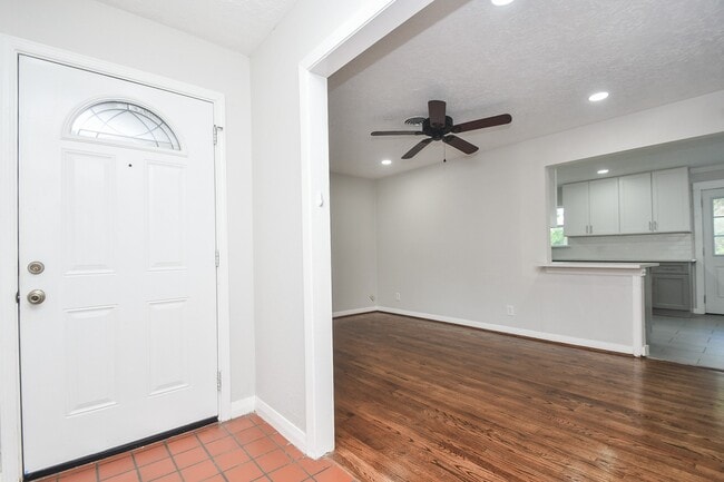 Photo - 5214 De Milo Dr