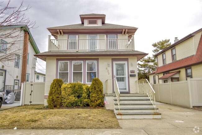 Building Photo - 439 W Walnut St Unit main Rental