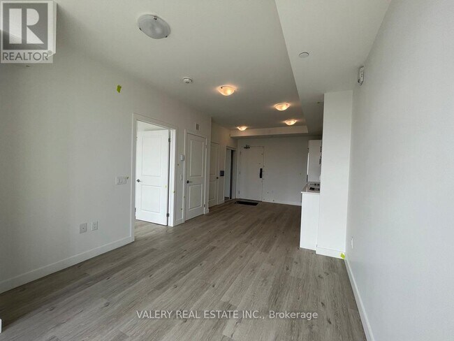 Photo - 461 Green Rd Unit 1115