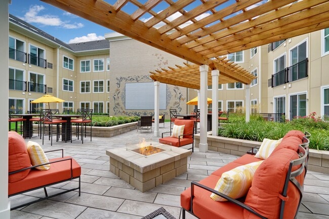 Photo - The Grande at MetroPark Apartments