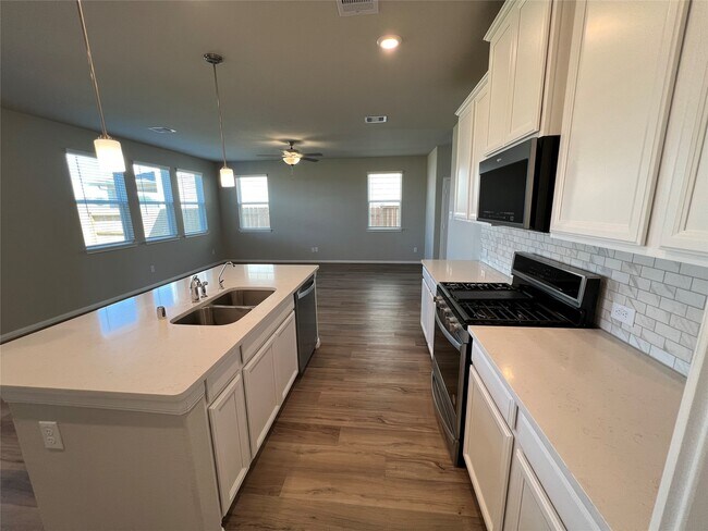 Photo - 5635 Giving Grace Wy