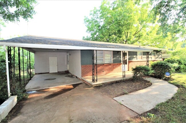 Photo - 3 Bedroom Ranch in Shelby