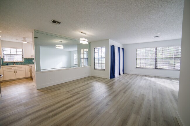 Photo - 3248 Jog Park Dr Unidad 31