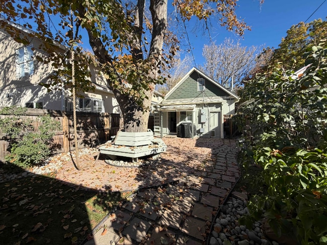 Photo - 251 S Lafayette St