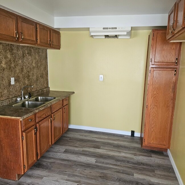 Photo - 14740 W Chicago