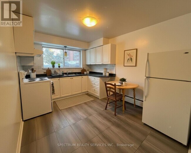 Photo - 357 Connaught St Unité 3