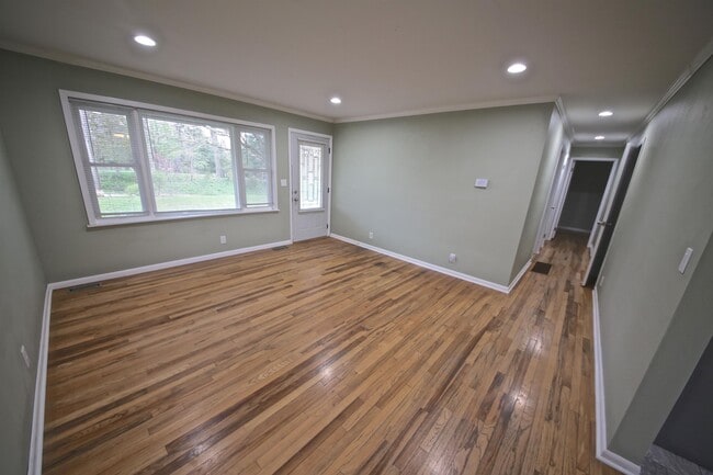 Photo - 3801 W Woodyard Rd