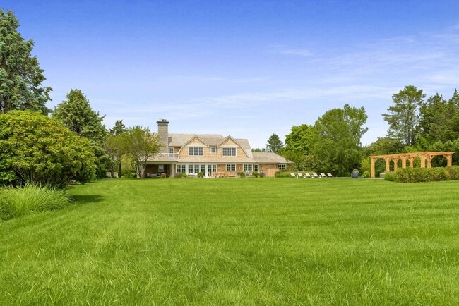 Photo - 571 Pauls Ln