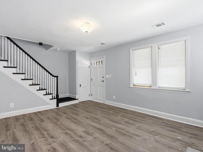 Photo - 5112 Crosswood Ave