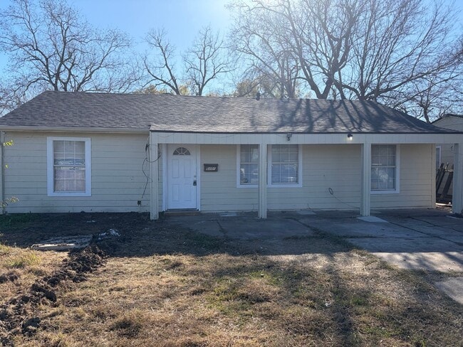 Photo - 5406 Lyndhurst Dr