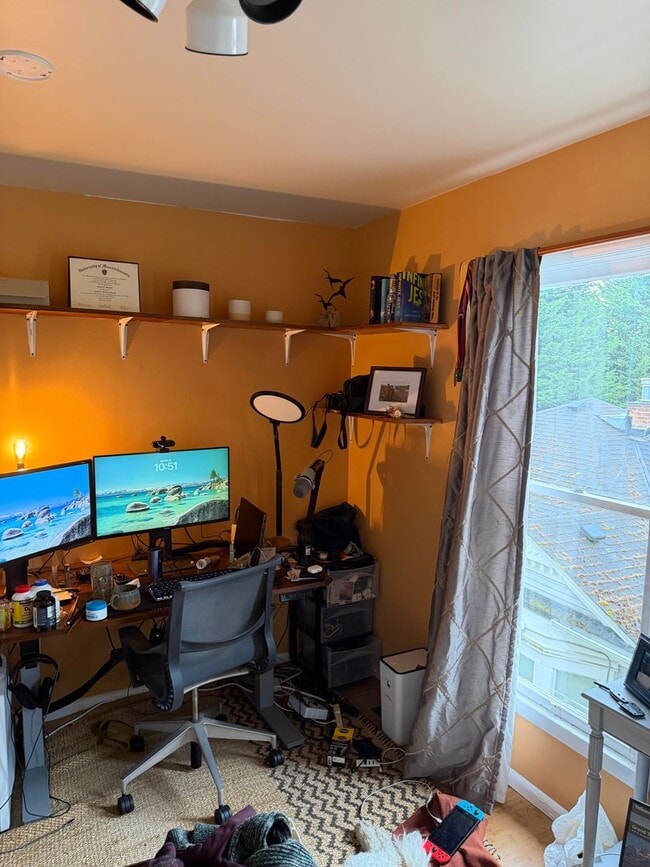 Photo - Vintage Duplex in desirable Wallingford Neighborhood!