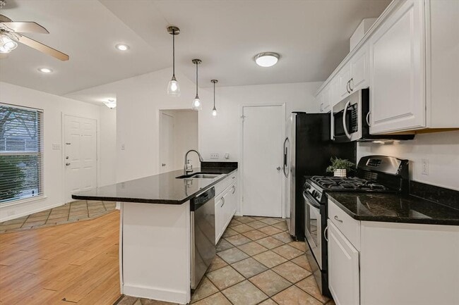 Photo - 3207 Eanes Cir