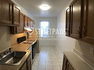 Building Photo - 1 bedroom in Boston MA 02135 Rental