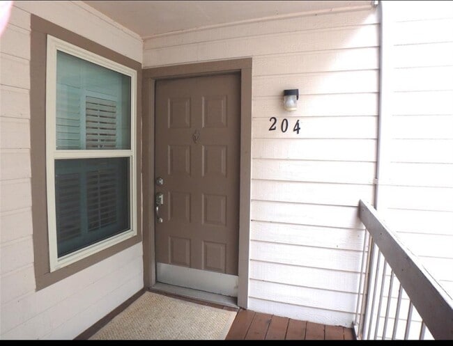 Photo - 204 Lakeview Terrace