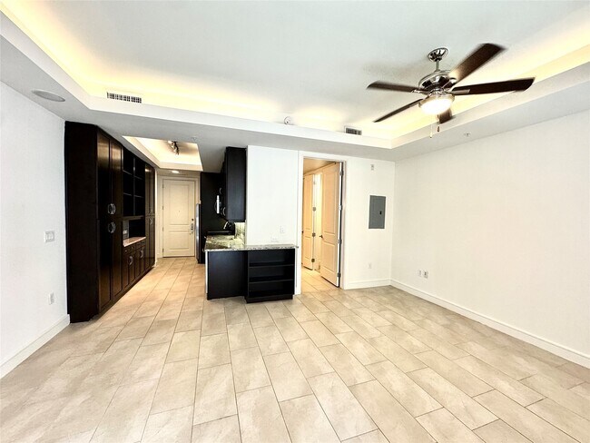 Photo - 2303 Mid Ln