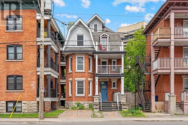 Photo - 229 Charlotte St Unit 2