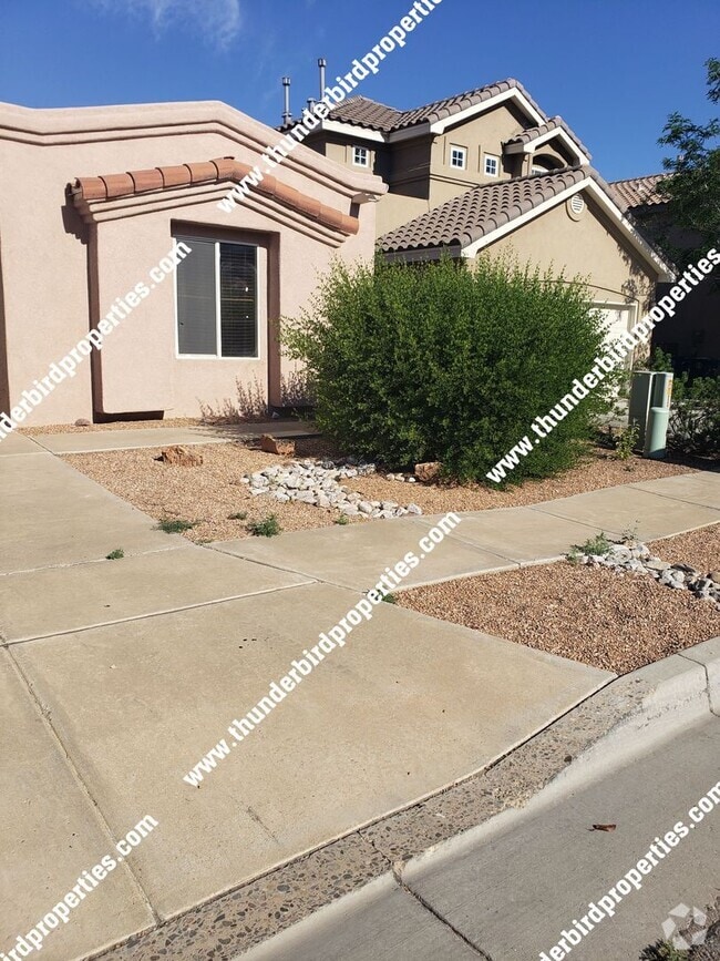 Building Photo - 3 Bedrooms, 2 baths with Valley views in N... Rental