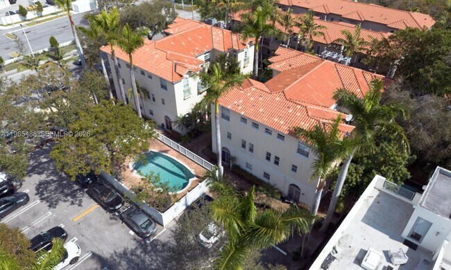 Photo - 3356 Bird Ave Unidad 4