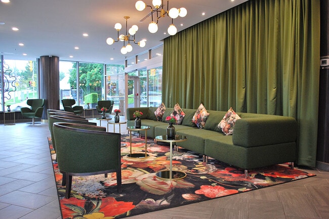 Building Photo - 460 St-Laurent