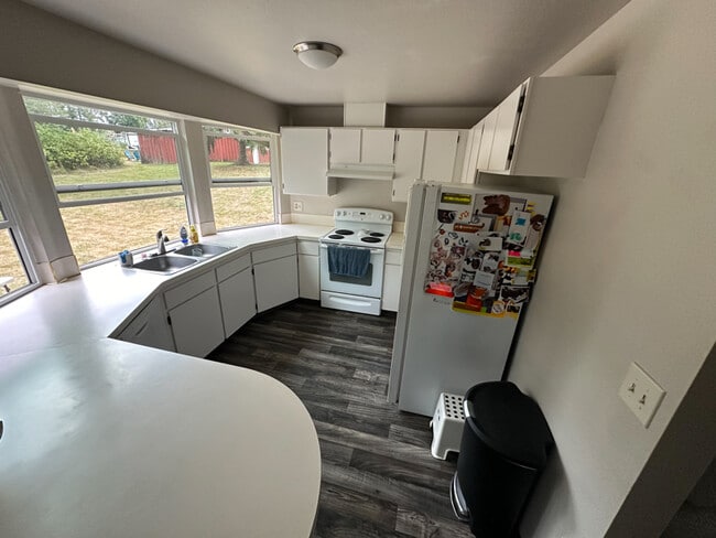 Photo - 2621 80th St E