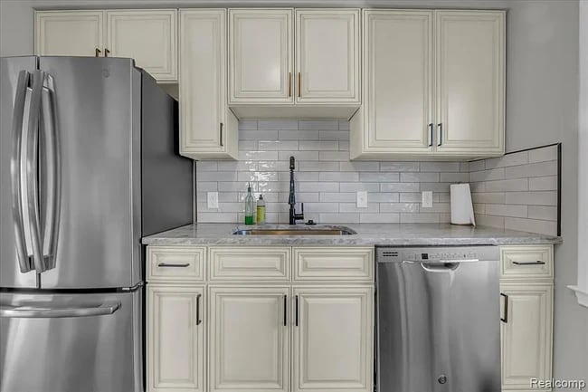 Photo - 266 Massoit St