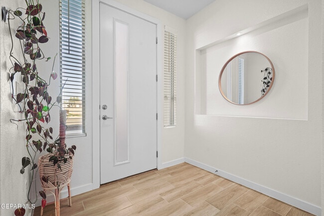 Photo - 444 Deserts Dr