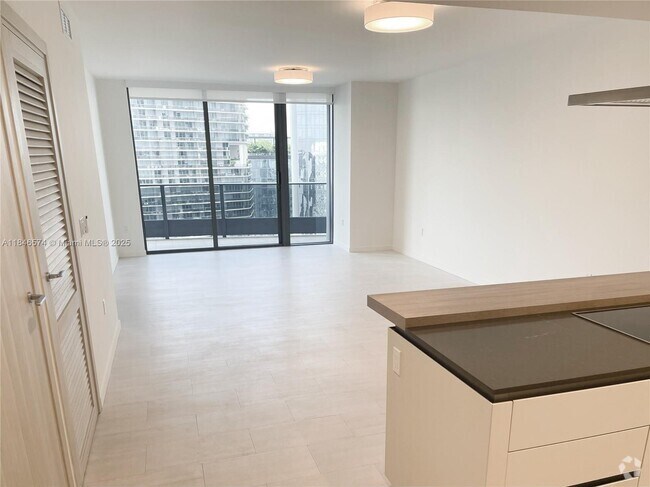 Building Photo - 1000 Brickell Plaza Unit 4814 Rental