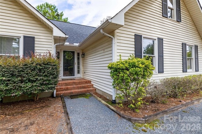 102 Seminole Ct
