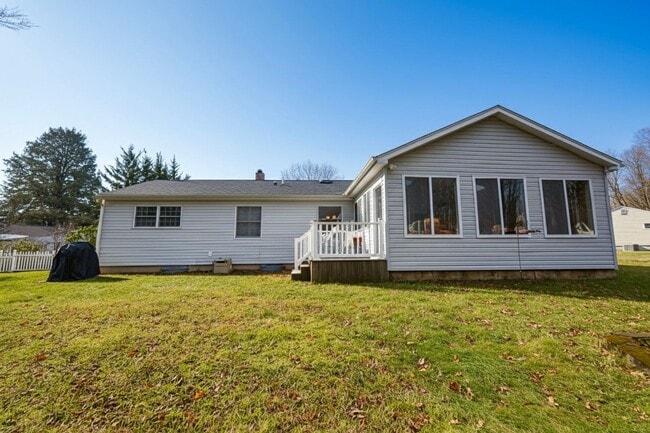 Photo - 2 Bedroom 2 Bath Home on Lake Delta For Rent!