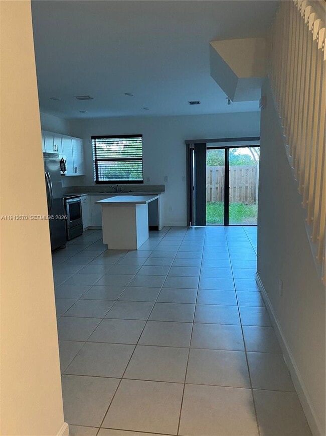 Photo - 20631 NE 7th Pl