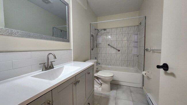 Photo - 339 Blake St