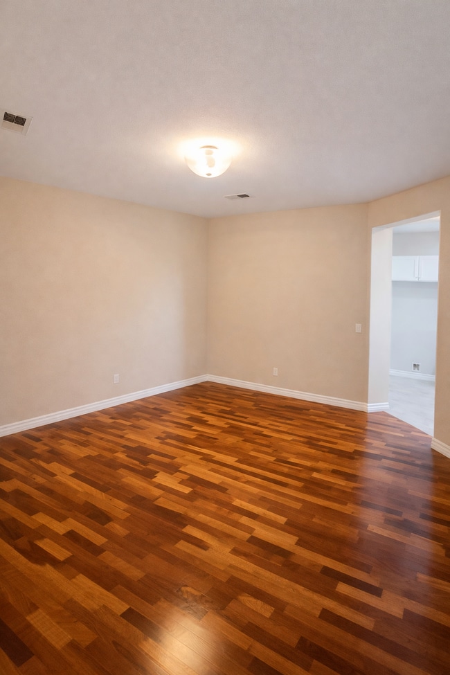 Photo - 1412 Ewing Dr