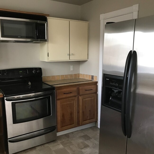 Photo - 3 BEDROOM, 1.5 BATHROOM BUFFALO RIDGE TOWNHOUSE