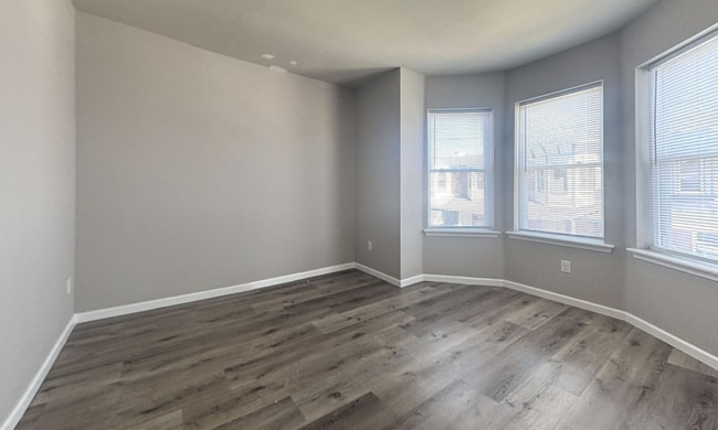 Photo - 126 N Edgewood St