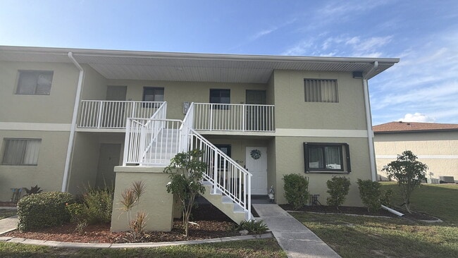 Building Photo - "Charming 2-Bed, 2-Bath Condo Retreat in Punta Gorda's Prime Location - 950 Sq Ft of Comfort!" Unit 108